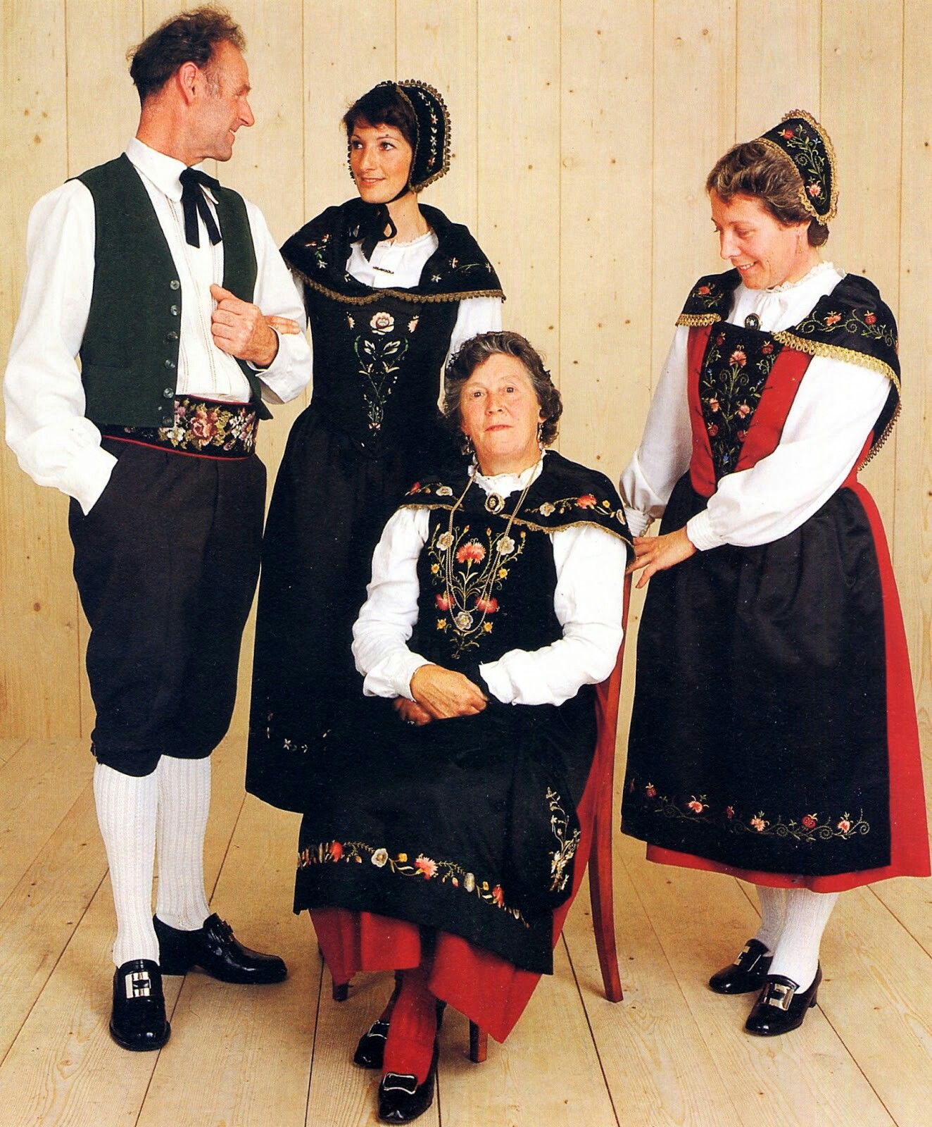 Is there traditional clothing for Northern Italy? My grandfather brought  home children's clothing from there for me and I loved the embroidery on  the skirts. As an adult I can't seem to